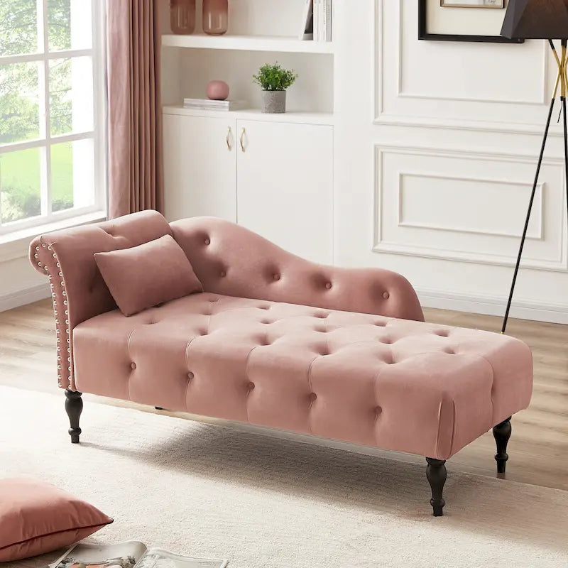 60.6 Chaiselongue mit Samtbezug, Knopfheftung und Ziernägeln