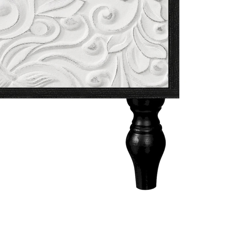 Lily-Sideboard mit geschnitztem Blumenmotiv an den Türen, großem Stauraum und Regalen