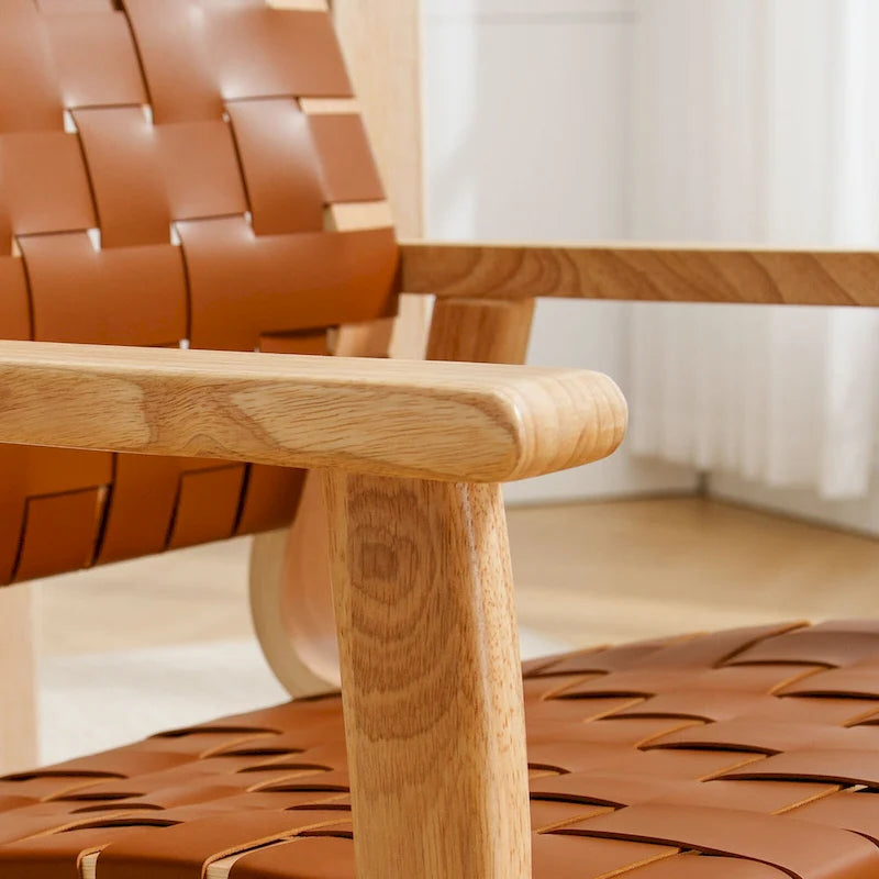 Esszimmerstühle aus geflochtenem Leder mit Massivholzgestell - 29.7H x 21.7W x 22.8D