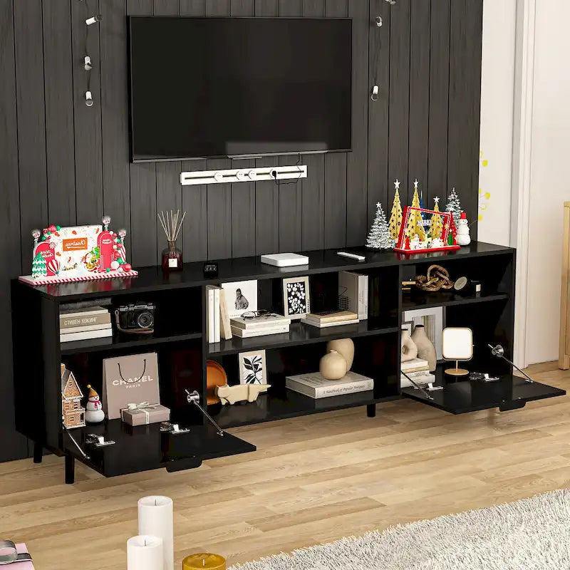 Stimmungsvoller elektrischer Kamin und robuster, energieeffizienter TV-Ständer