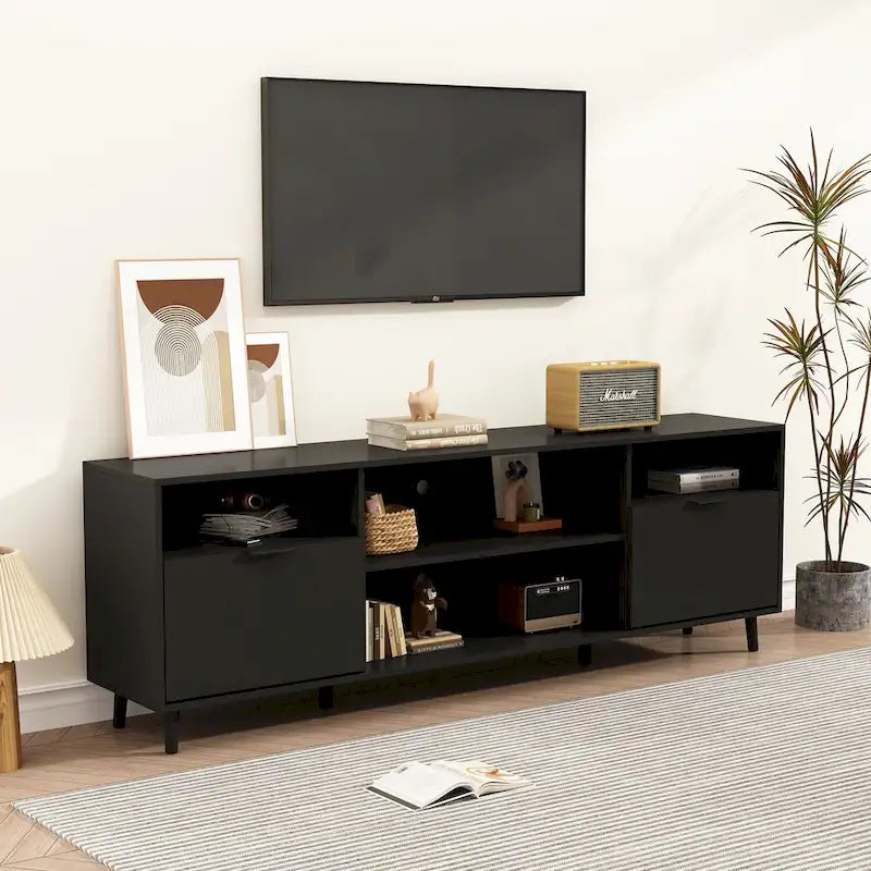 Stimmungsvoller elektrischer Kamin und robuster, energieeffizienter TV-Ständer