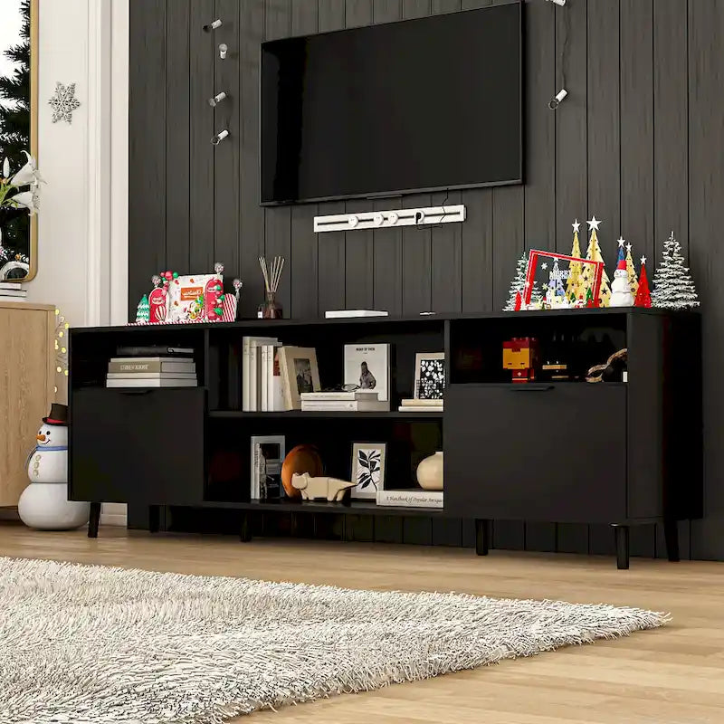 Stimmungsvoller elektrischer Kamin und robuster, energieeffizienter TV-Ständer