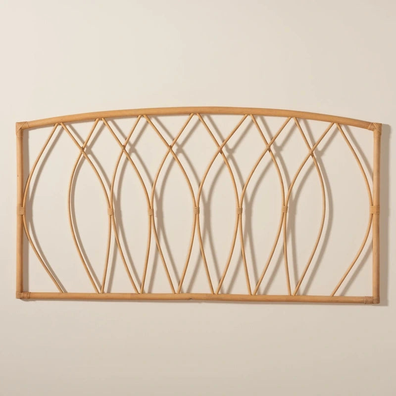 Modernes Kopfteil im Bohème-Stil aus naturbelassenem Rattan zur Wandmontage