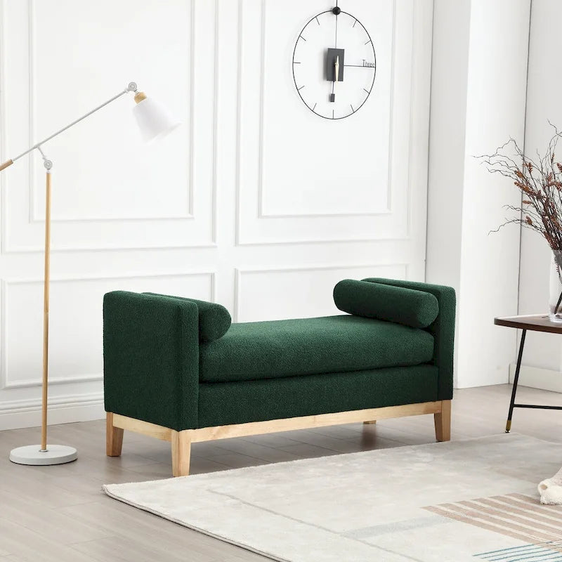 Elegante banco tapizado para colocar al pie de la cama y en la sala de estar