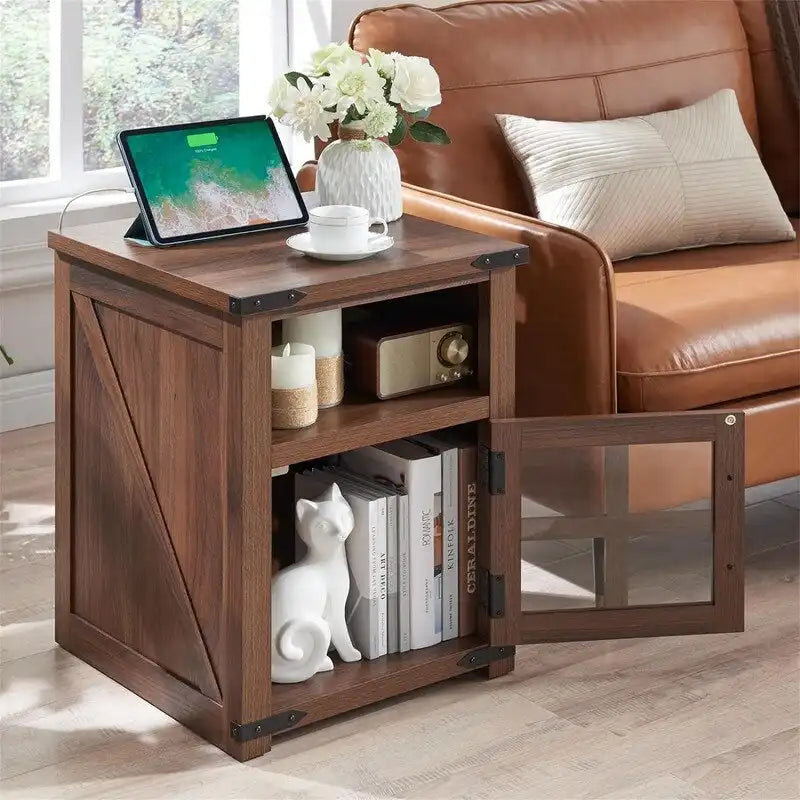 Table d’appoint avec station de recharge - 18D x 18W x 24H