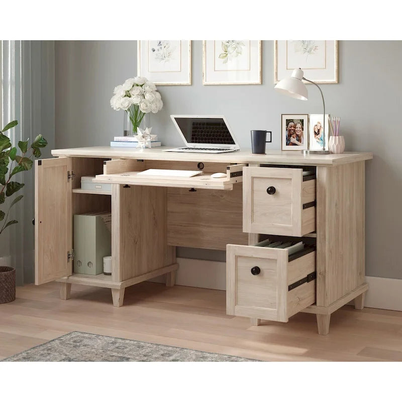 Computerschreibtisch im Used-Look