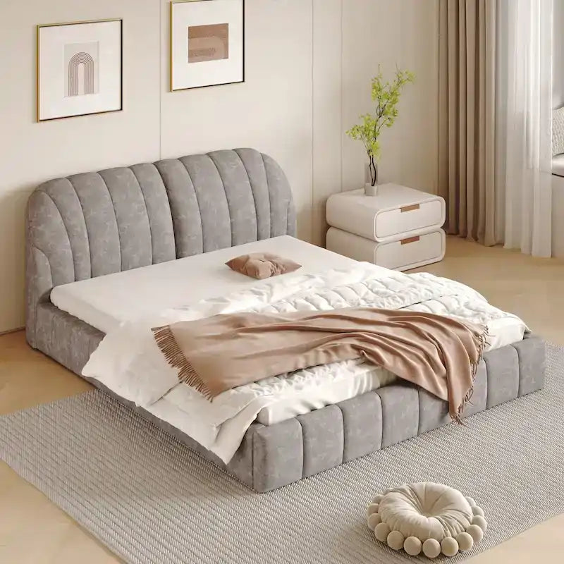 Cama con plataforma tapizada y cabecero de tela gruesa